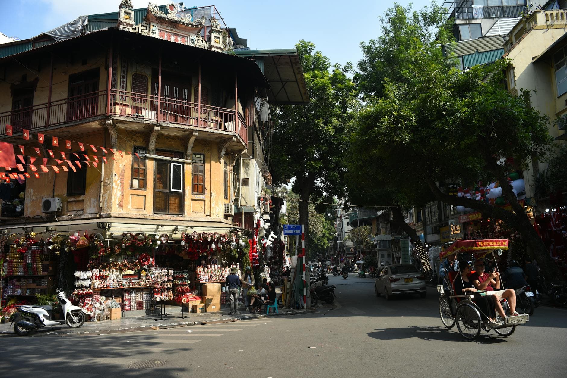 Hanoi & Ha Long Bay Explorer - 5 Days holiday gallery photo 1